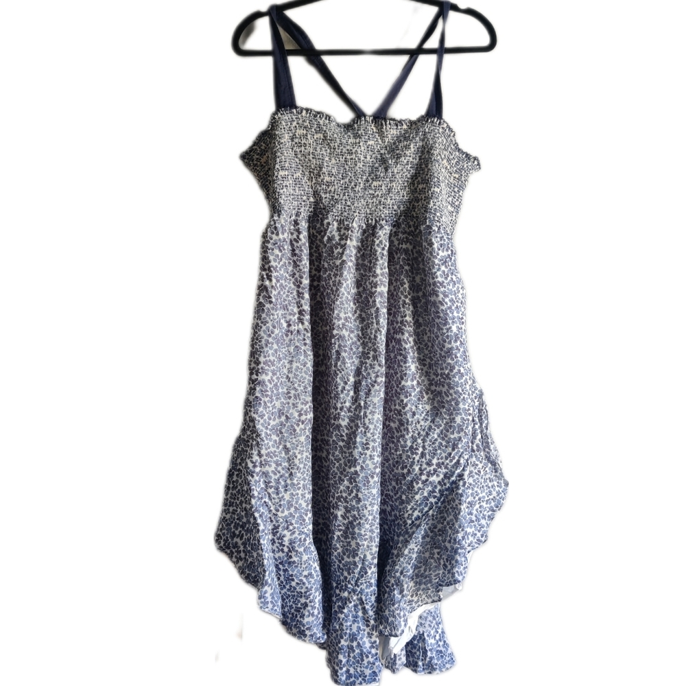 Kisuii Smocked Open Side Blue floral dress